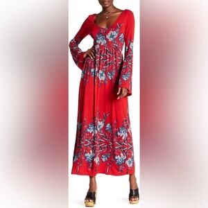 Free People Long Sleeve Maxi Dress
Midnight Garden
Size small